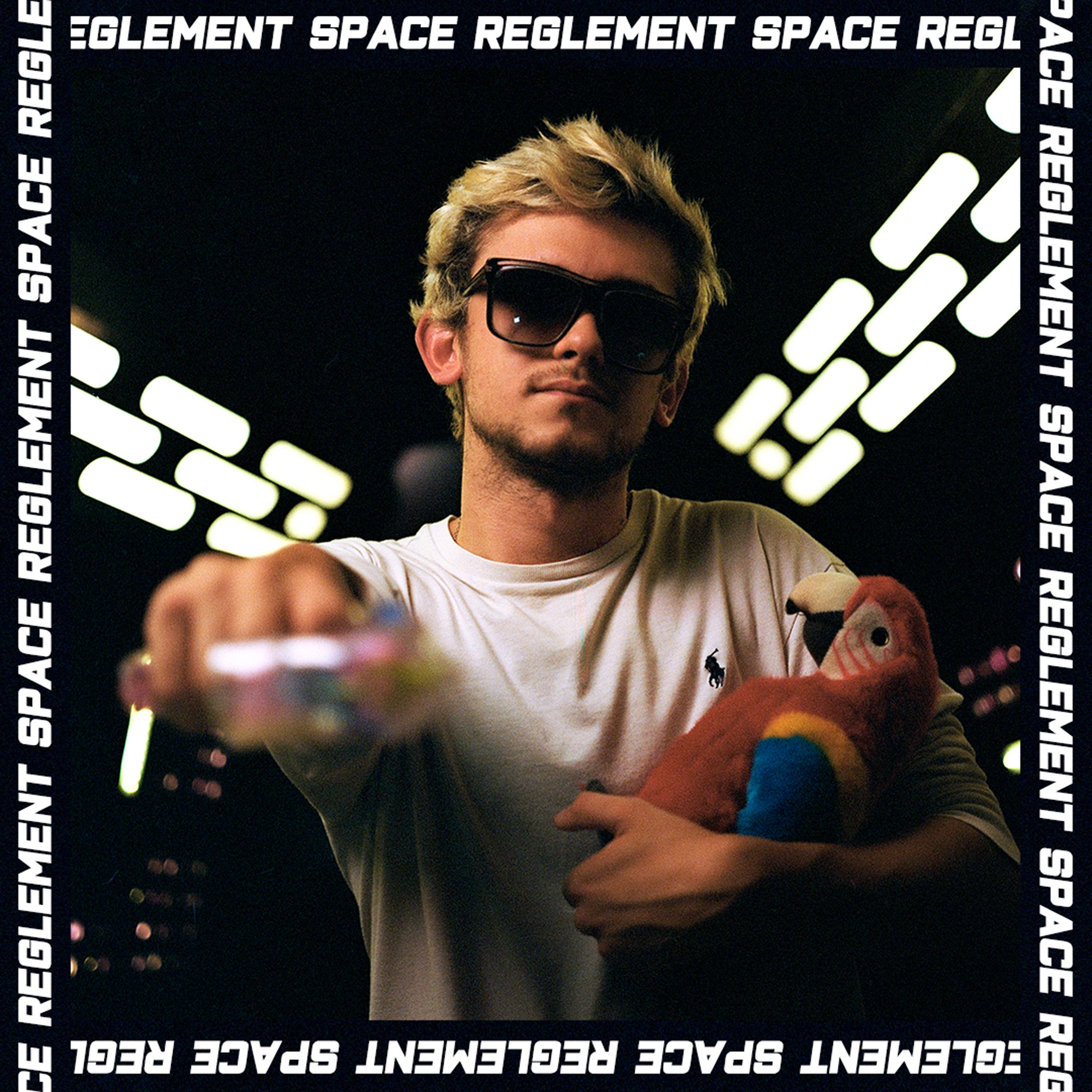Постер альбома Règlement Space #13