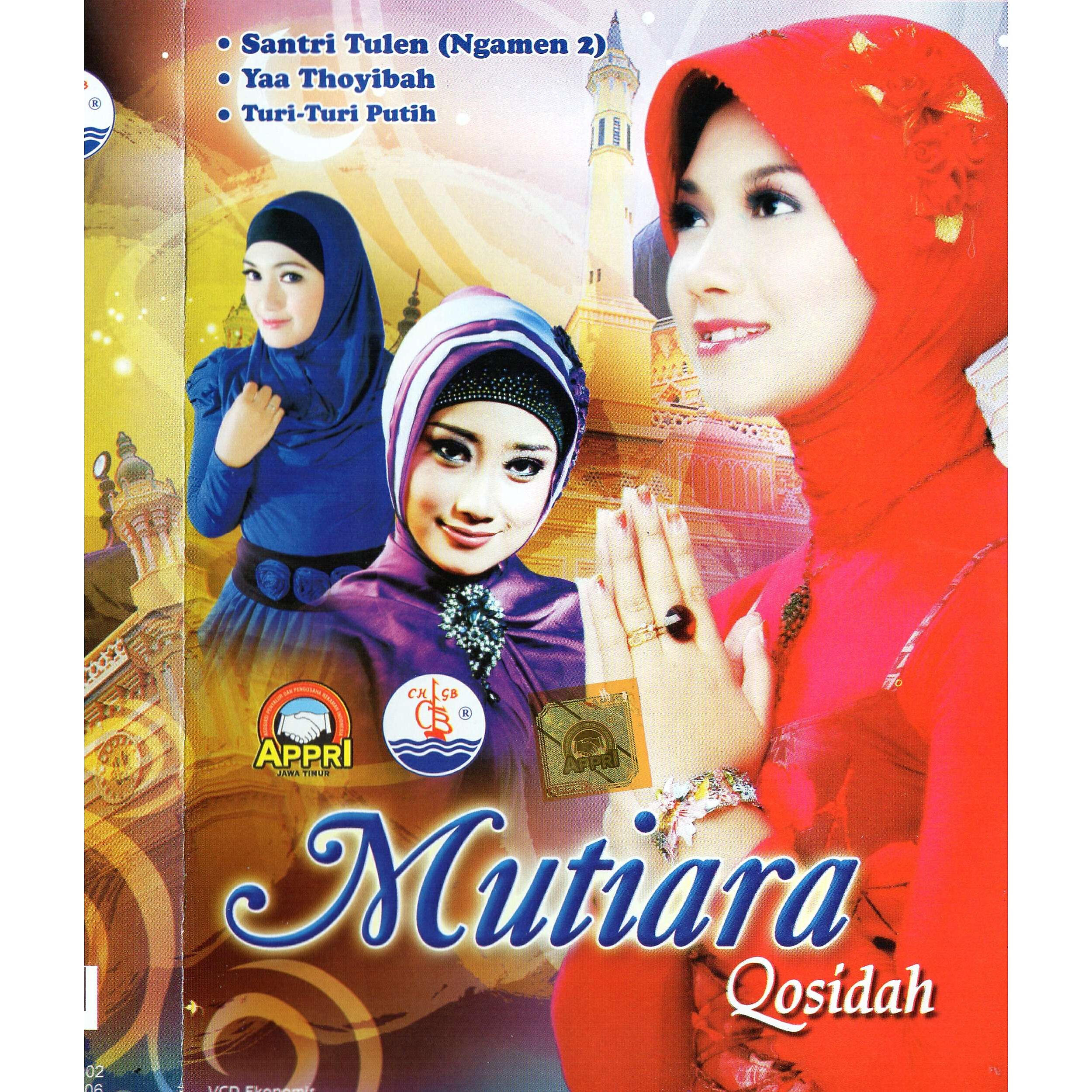 Dwi Ratna - Islam KTP