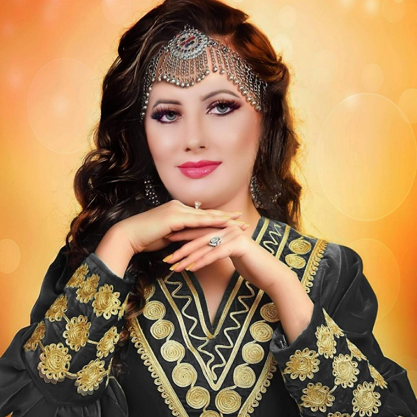 Nazia Iqbal - Akhay Akhay Mra De Kram