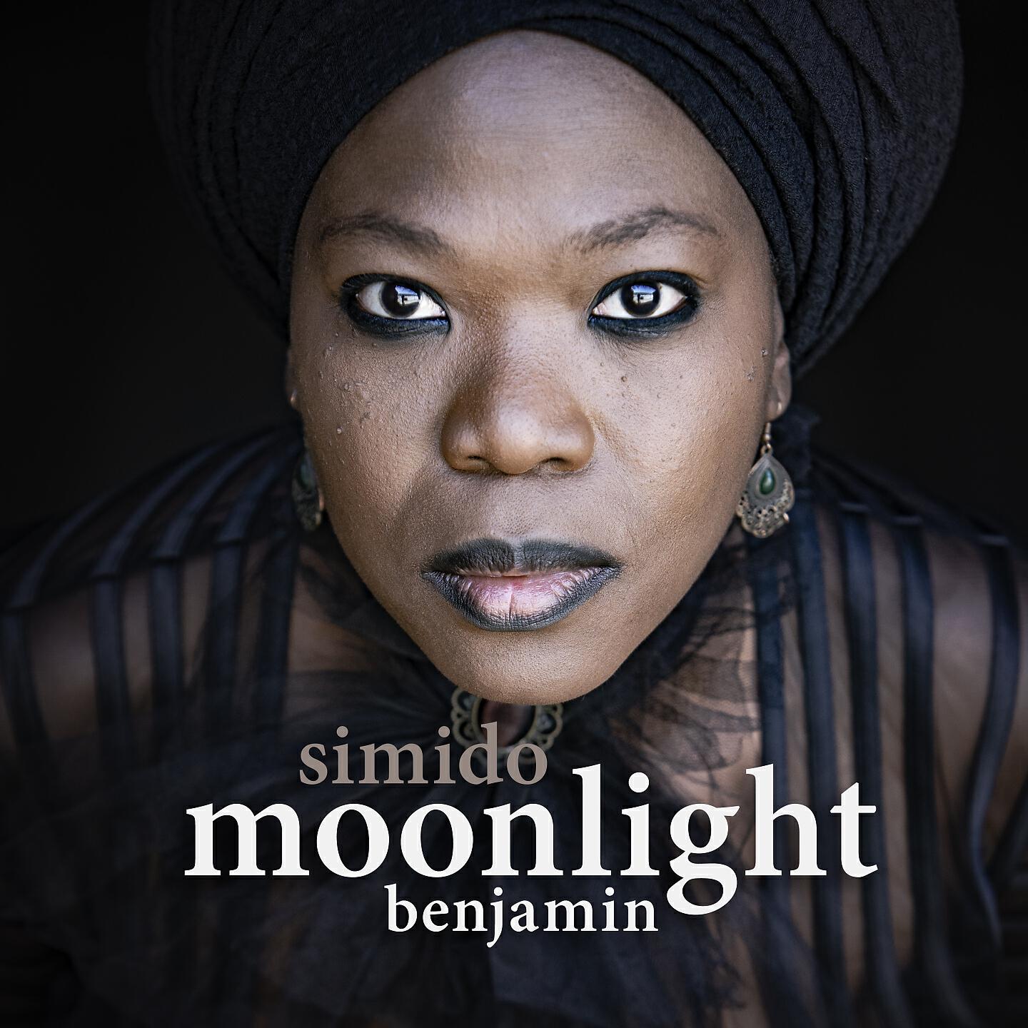 Moonlight Benjamin - Pale pawòl