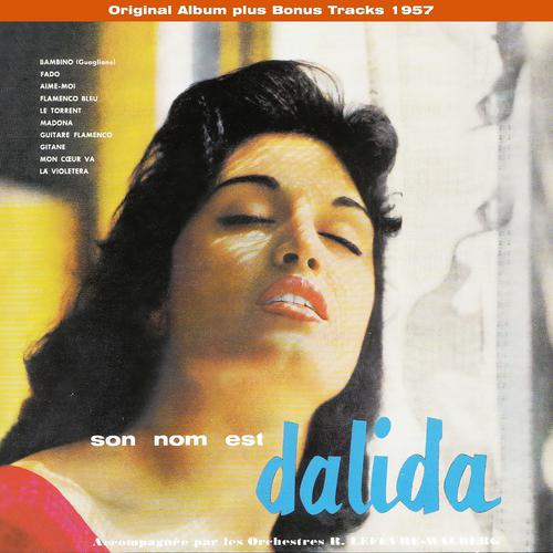 Постер альбома Son nom est Dalida