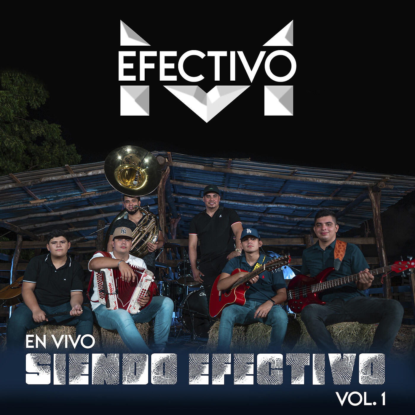 Efectivo M - Las Pisteadas Del Cholo (En Vivo)