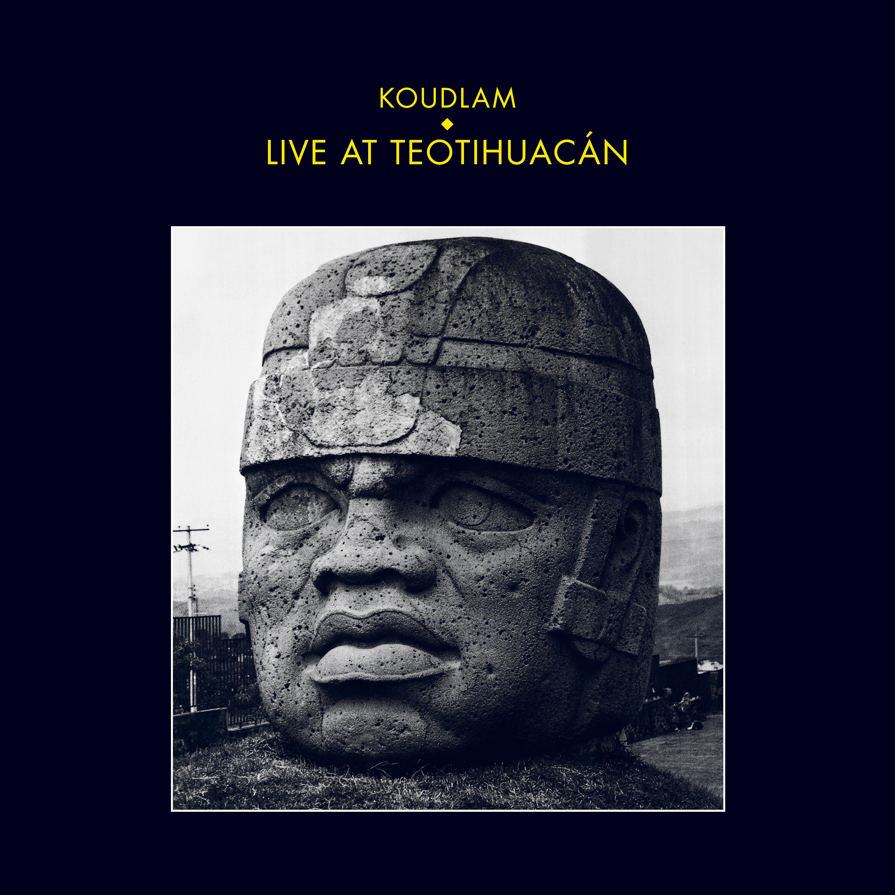 Постер альбома Live at Teotihuacán