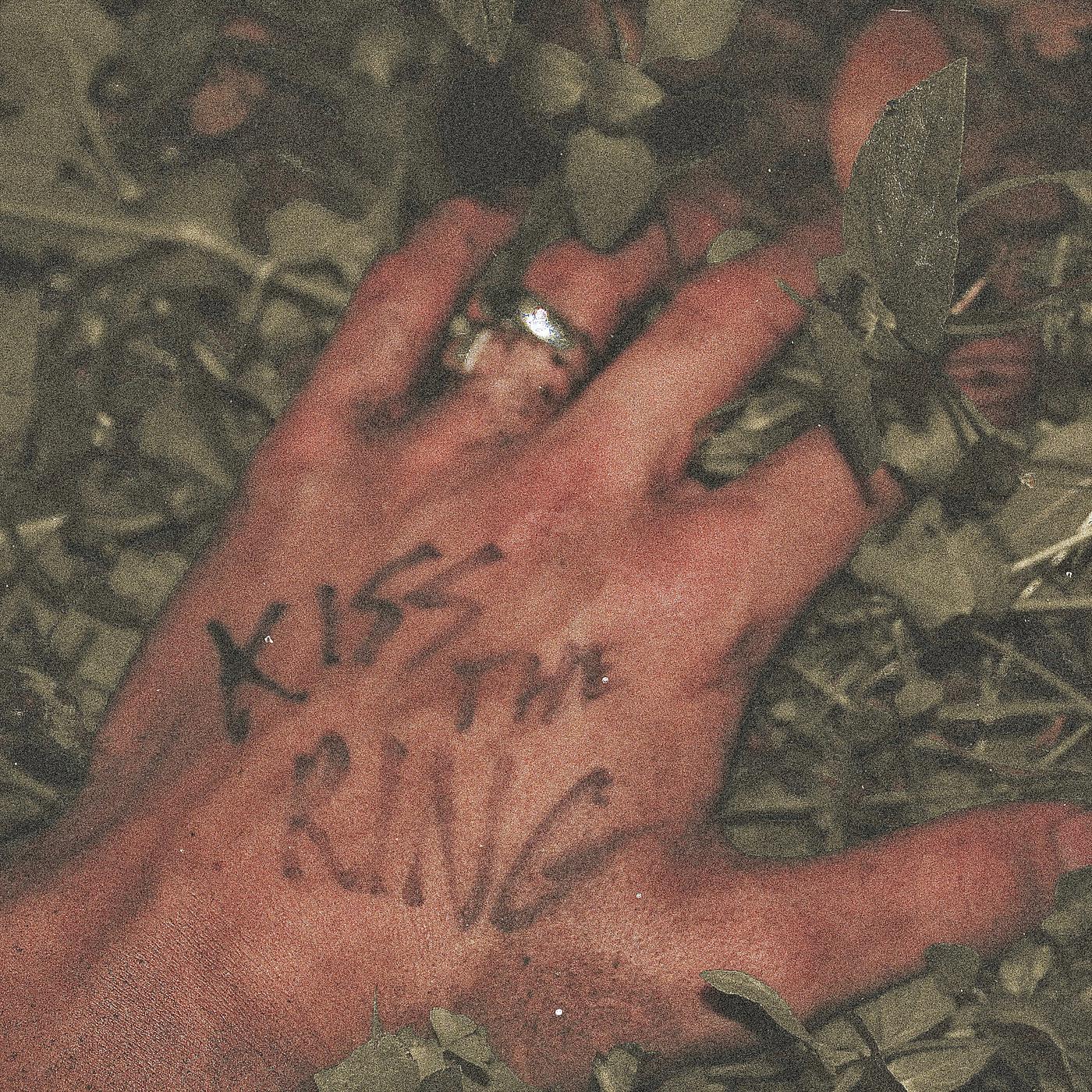 Постер альбома Kiss the Ring