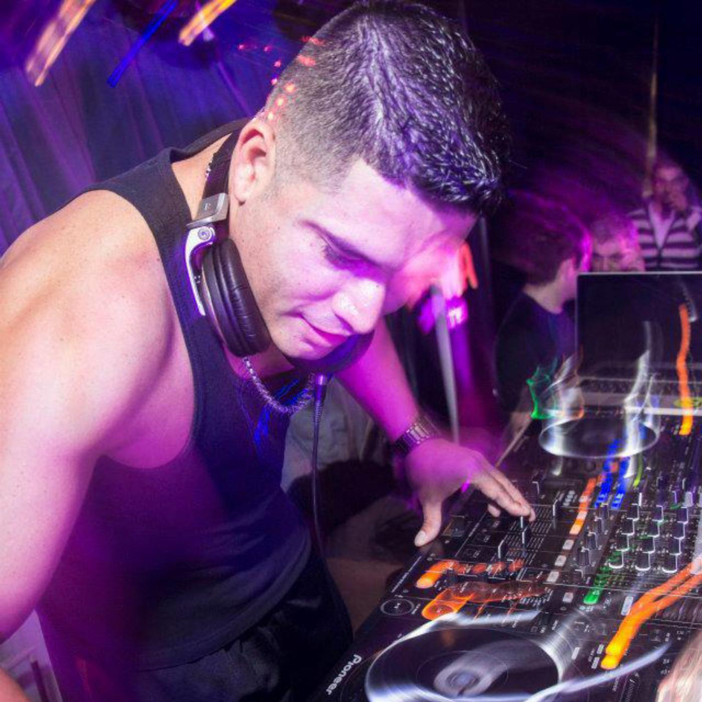 DJ Francis - Que Bolon Tiburon (feat. Tito Pakin & E_flatpro)