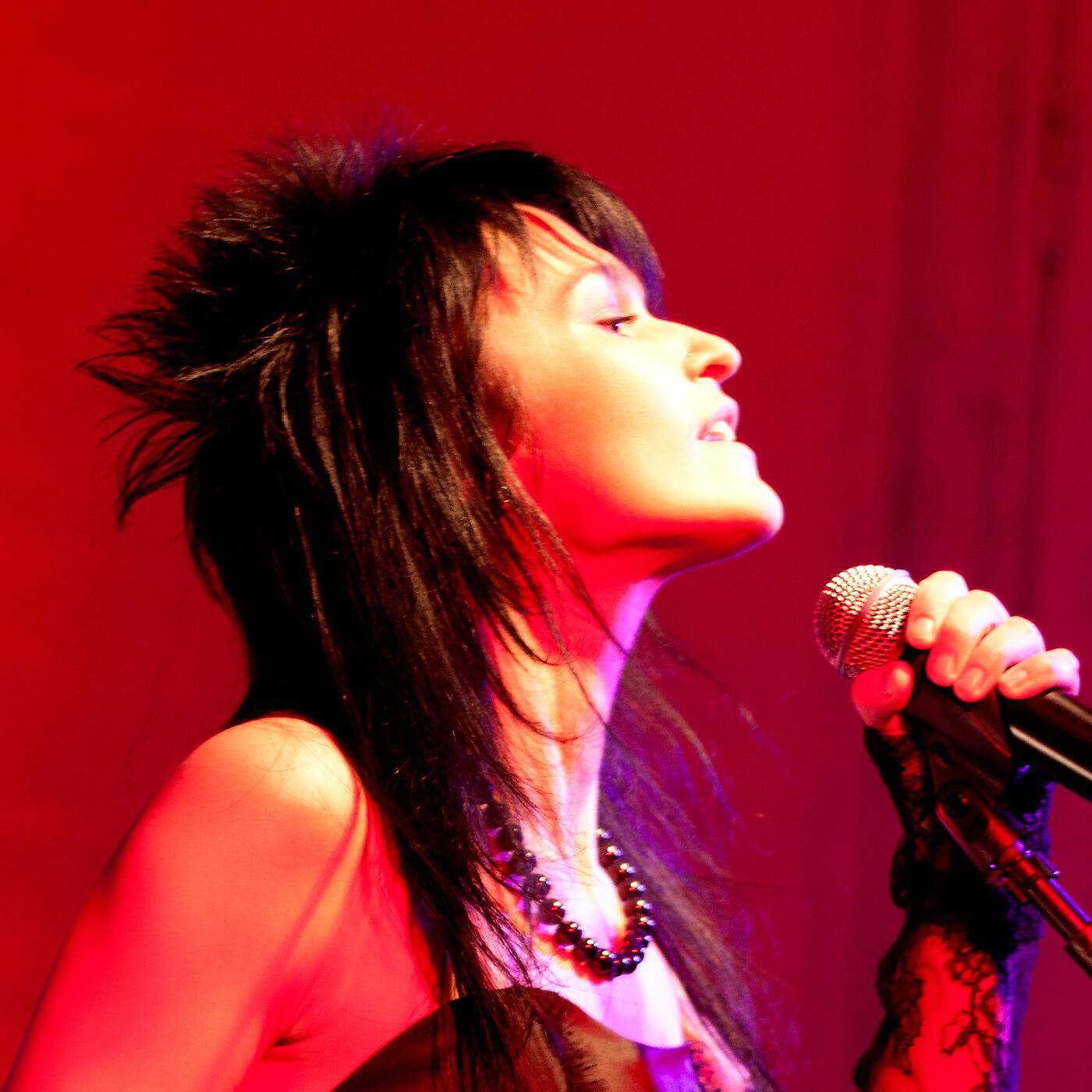 Elya Chavez - Kukla