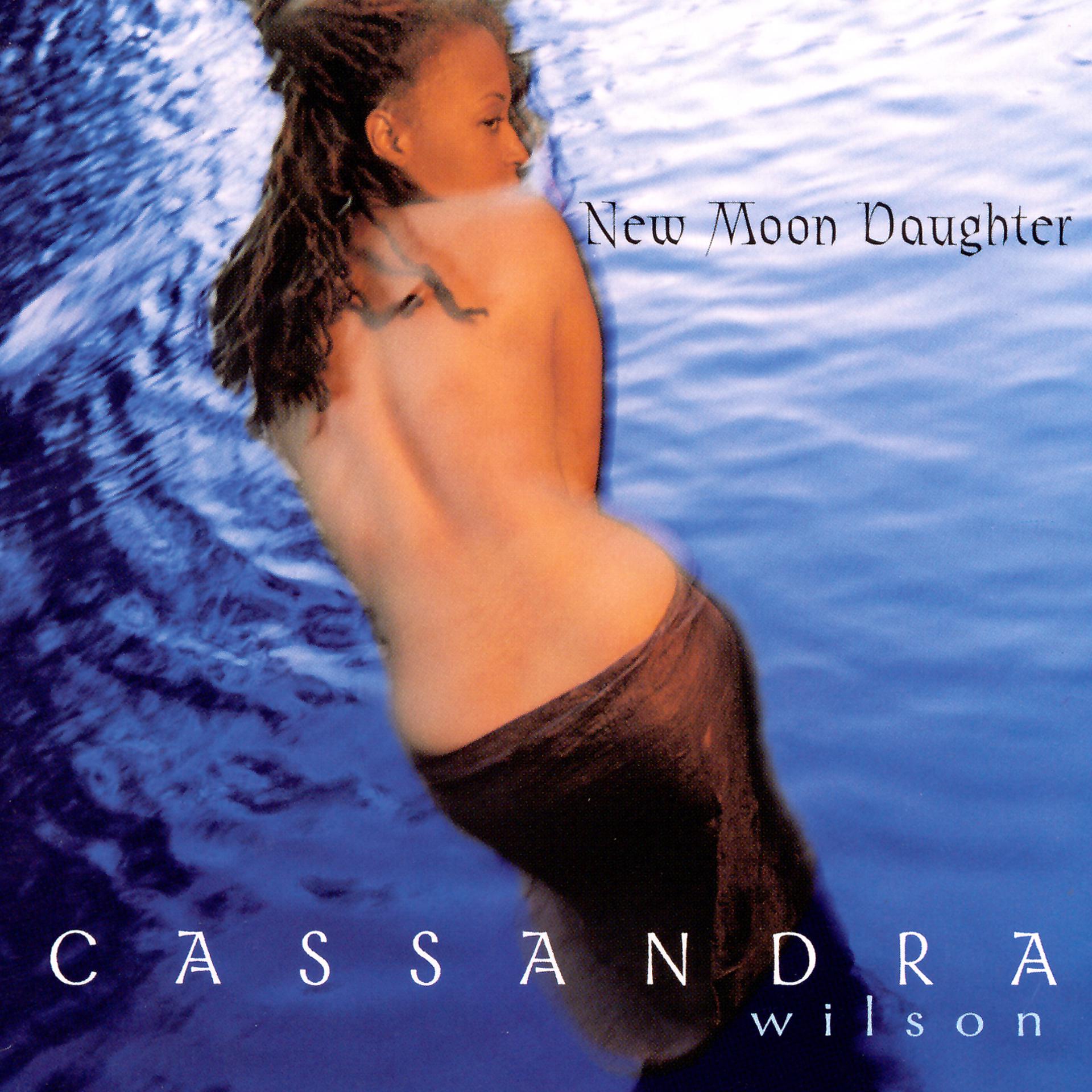 Постер альбома New Moon Daughter