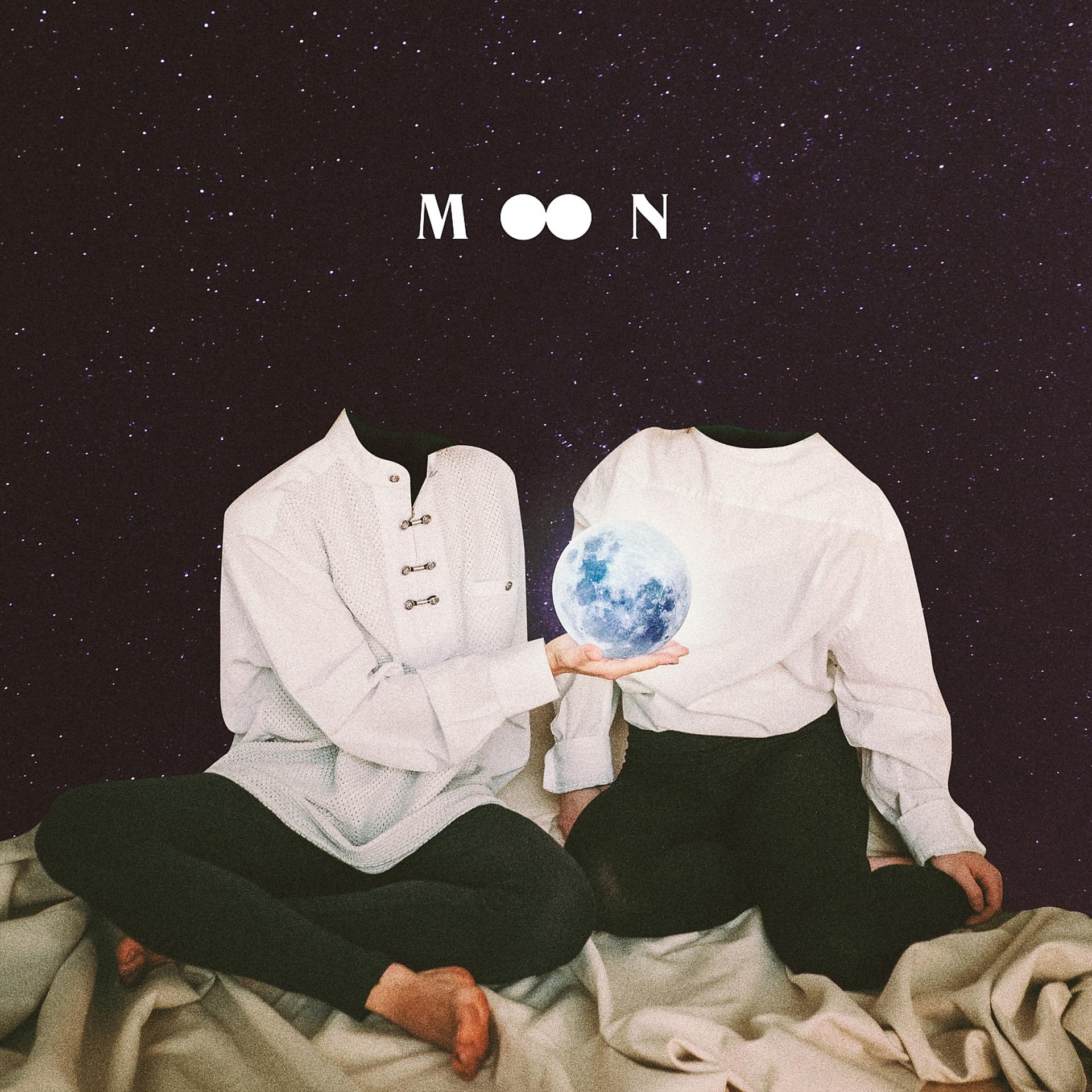 Постер альбома MooN