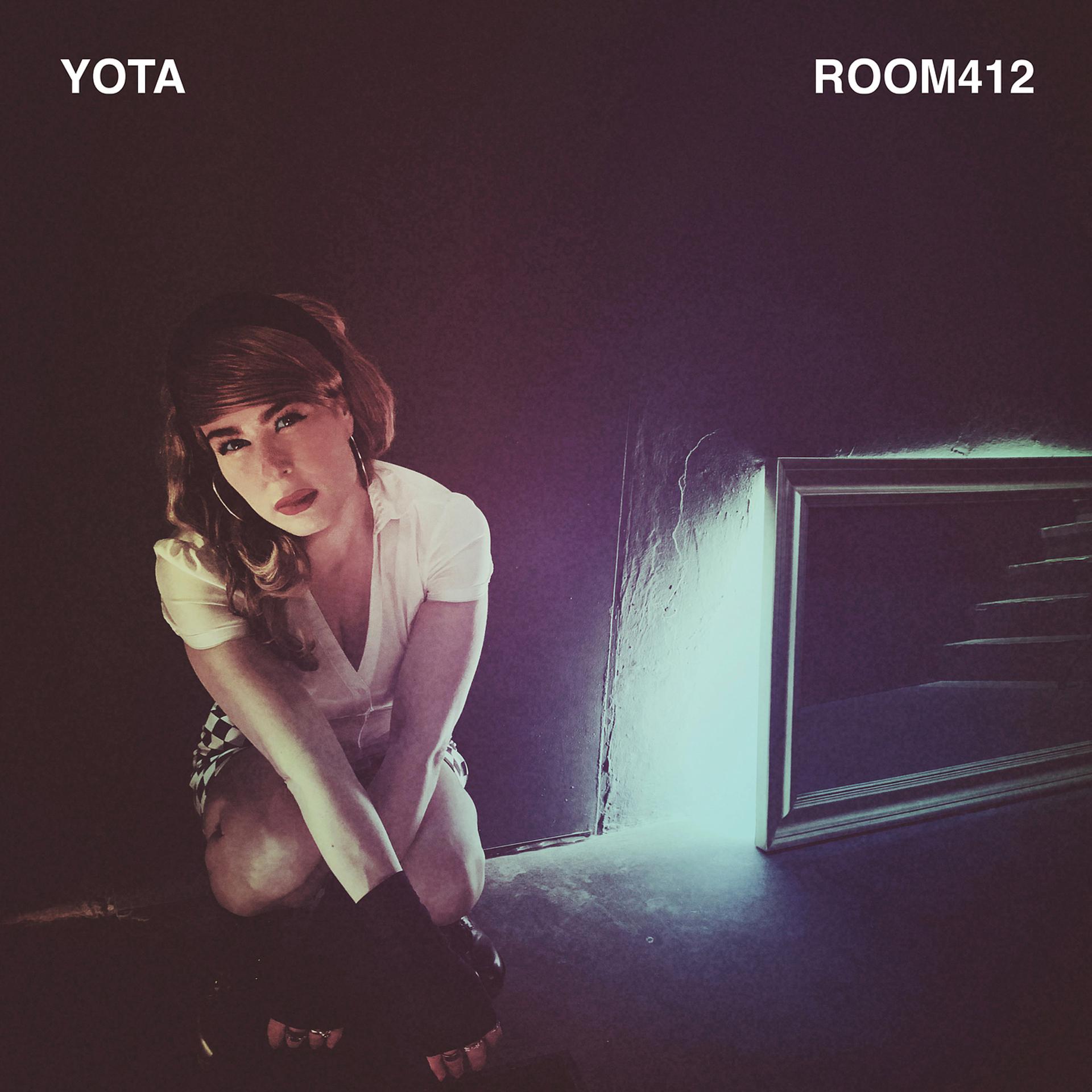 Постер альбома Room 412